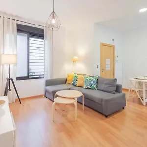 https://cervantes-2-rooms-pool-free-parking.1costadelsol.com